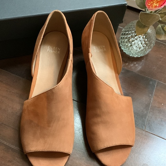 EILEEN FISHER COGNAC TUMBLED NUBUCK - Picture 2 of 7